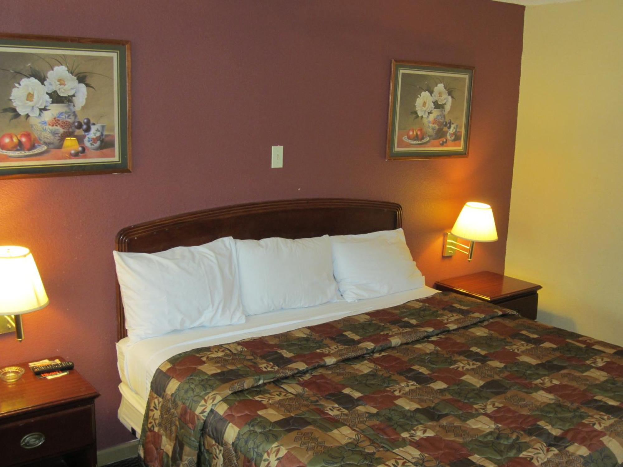 First Western Inn - Fairmont City Eksteriør bilde