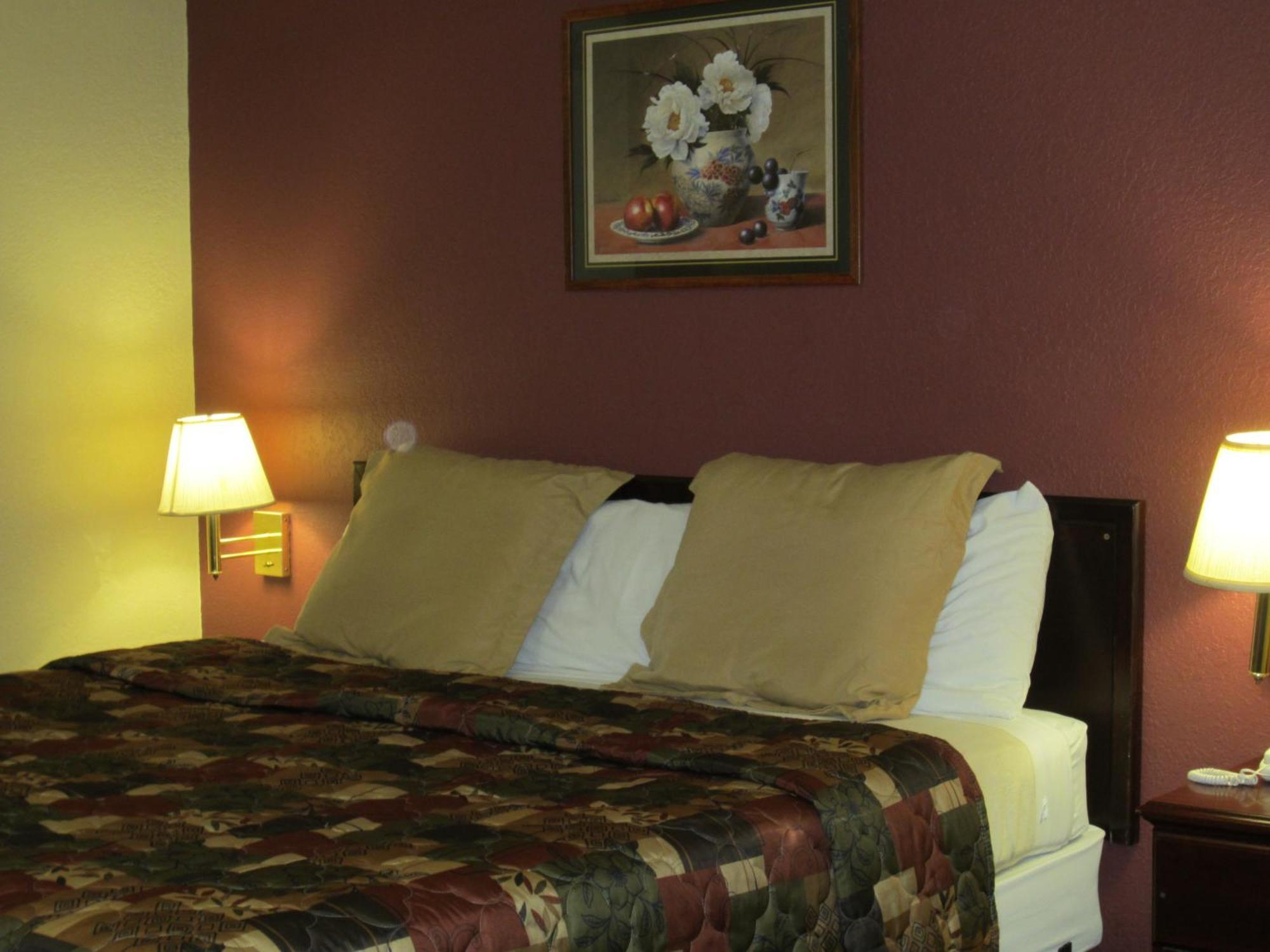 First Western Inn - Fairmont City Eksteriør bilde
