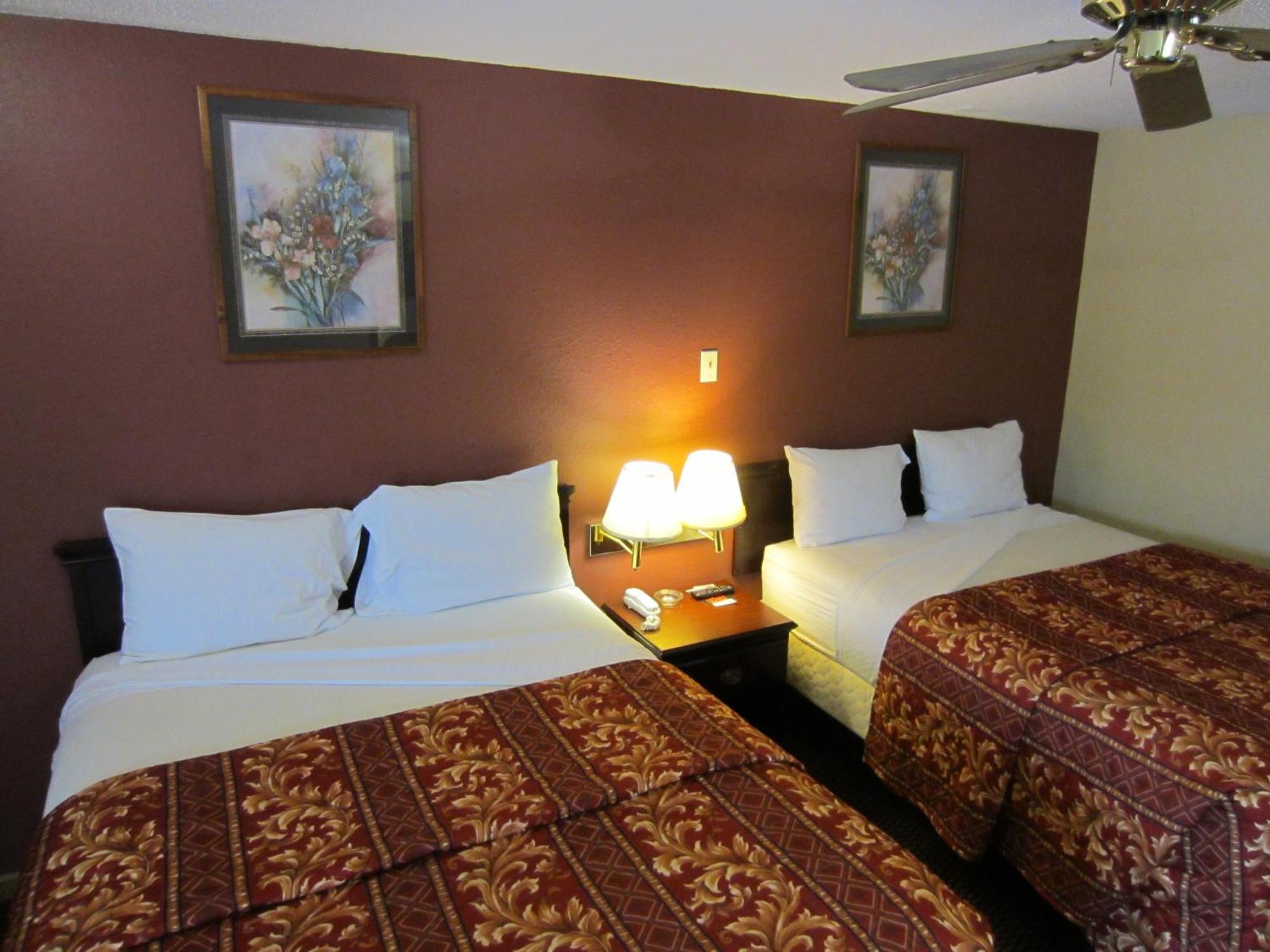First Western Inn - Fairmont City Eksteriør bilde