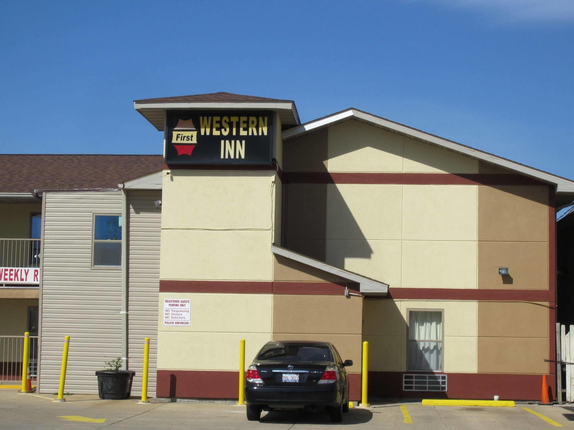 First Western Inn - Fairmont City Eksteriør bilde