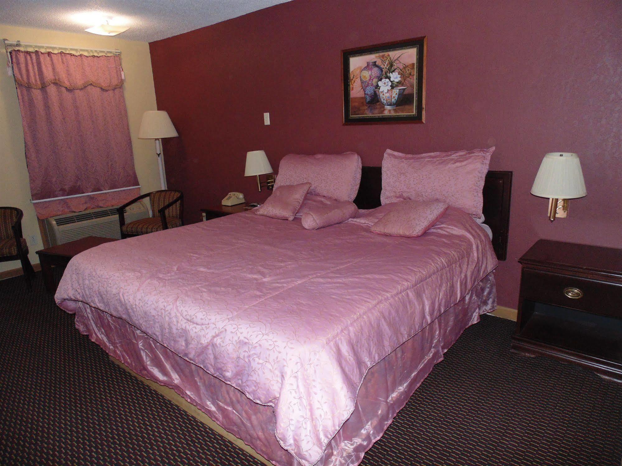 First Western Inn - Fairmont City Eksteriør bilde